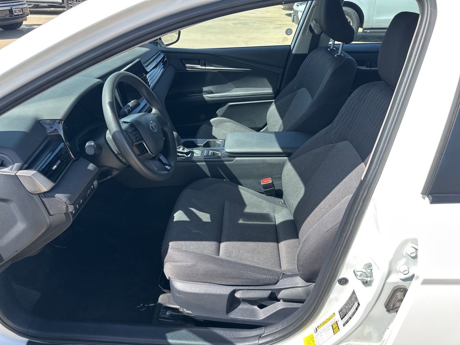 Used 2025 Toyota Camry LE image 15