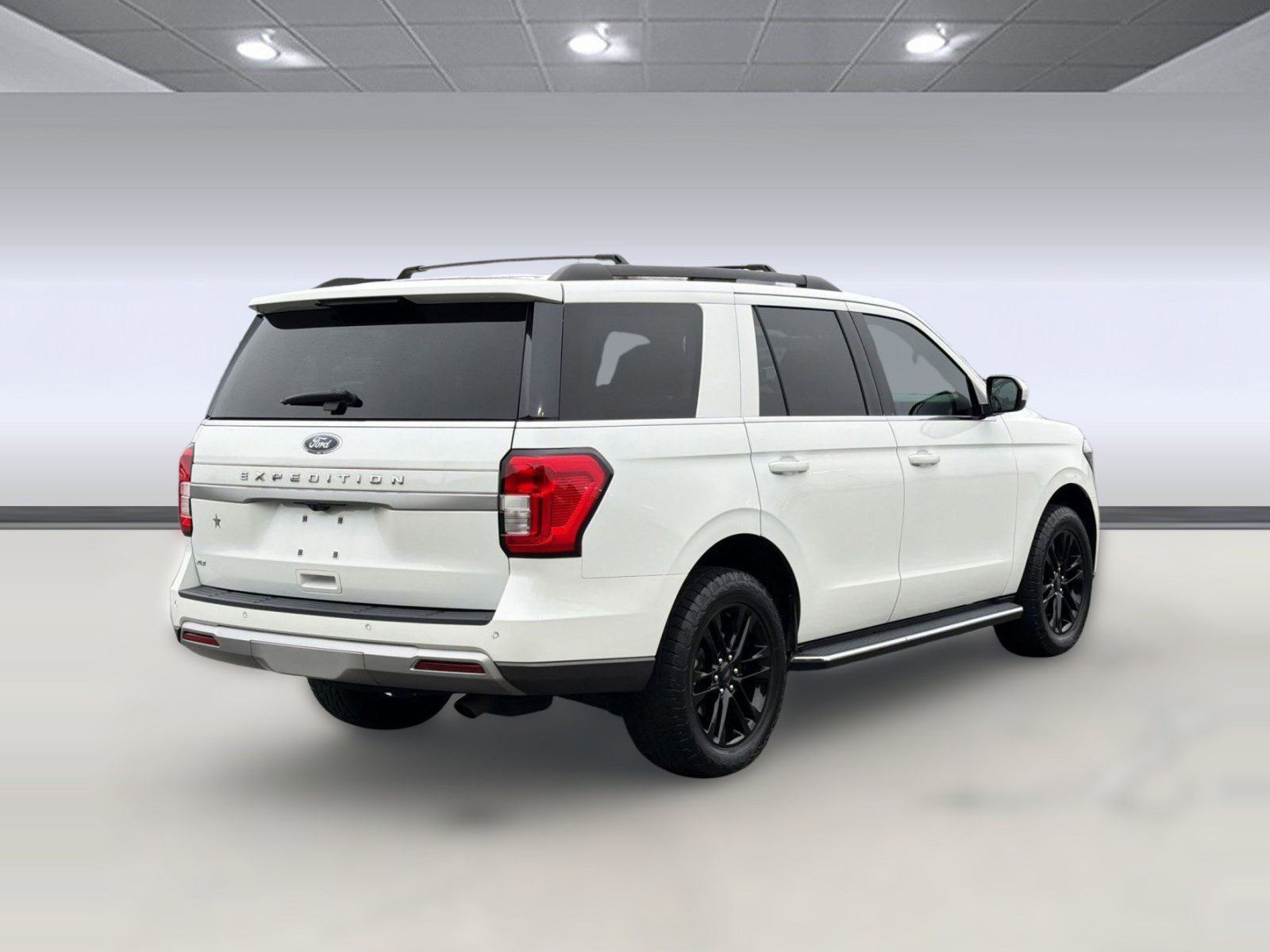 Certified 2023 Ford Expedition XLT RWD image 9