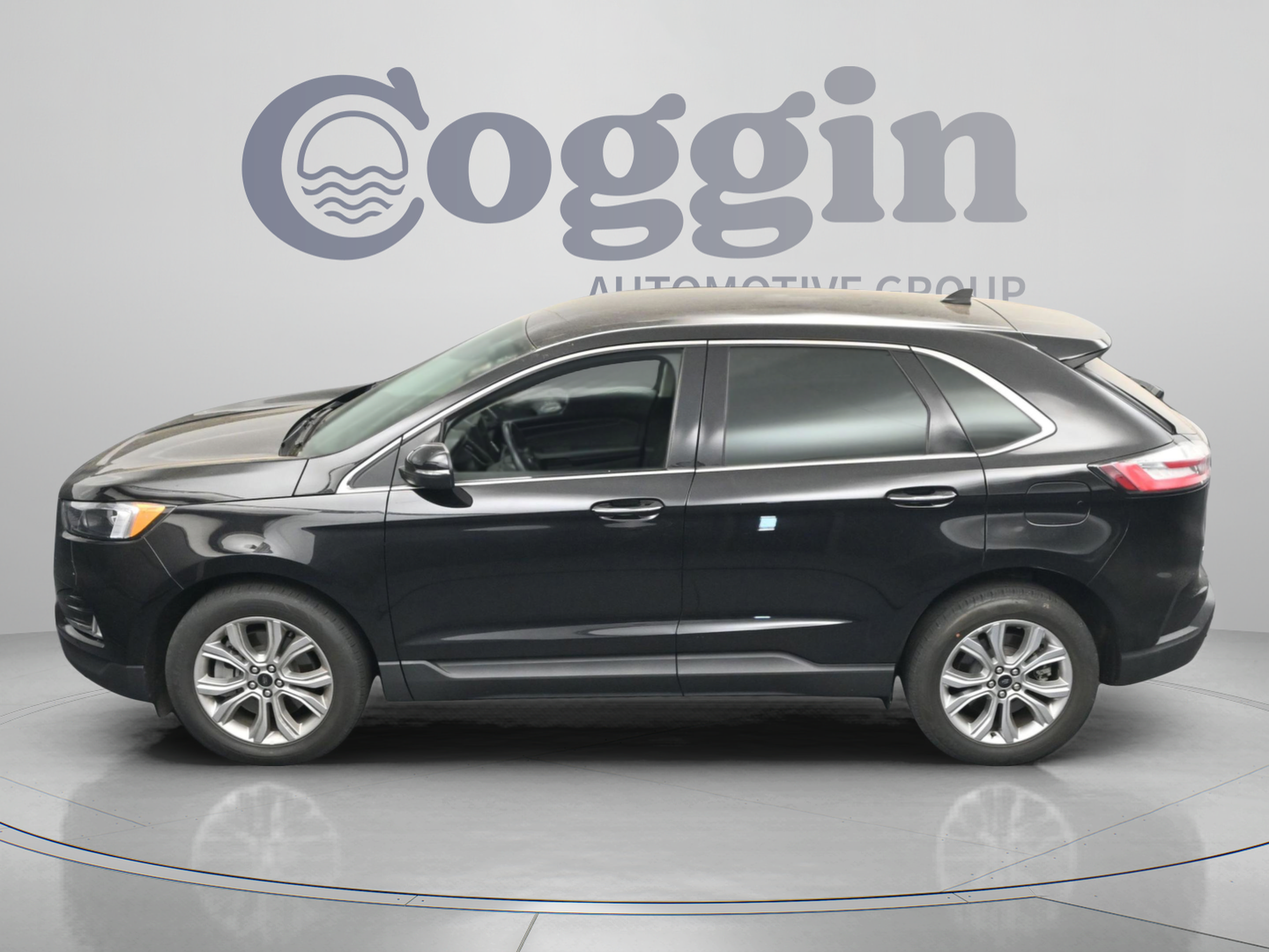 Certified 2024 Ford Edge Titanium AWD/4WD image 3