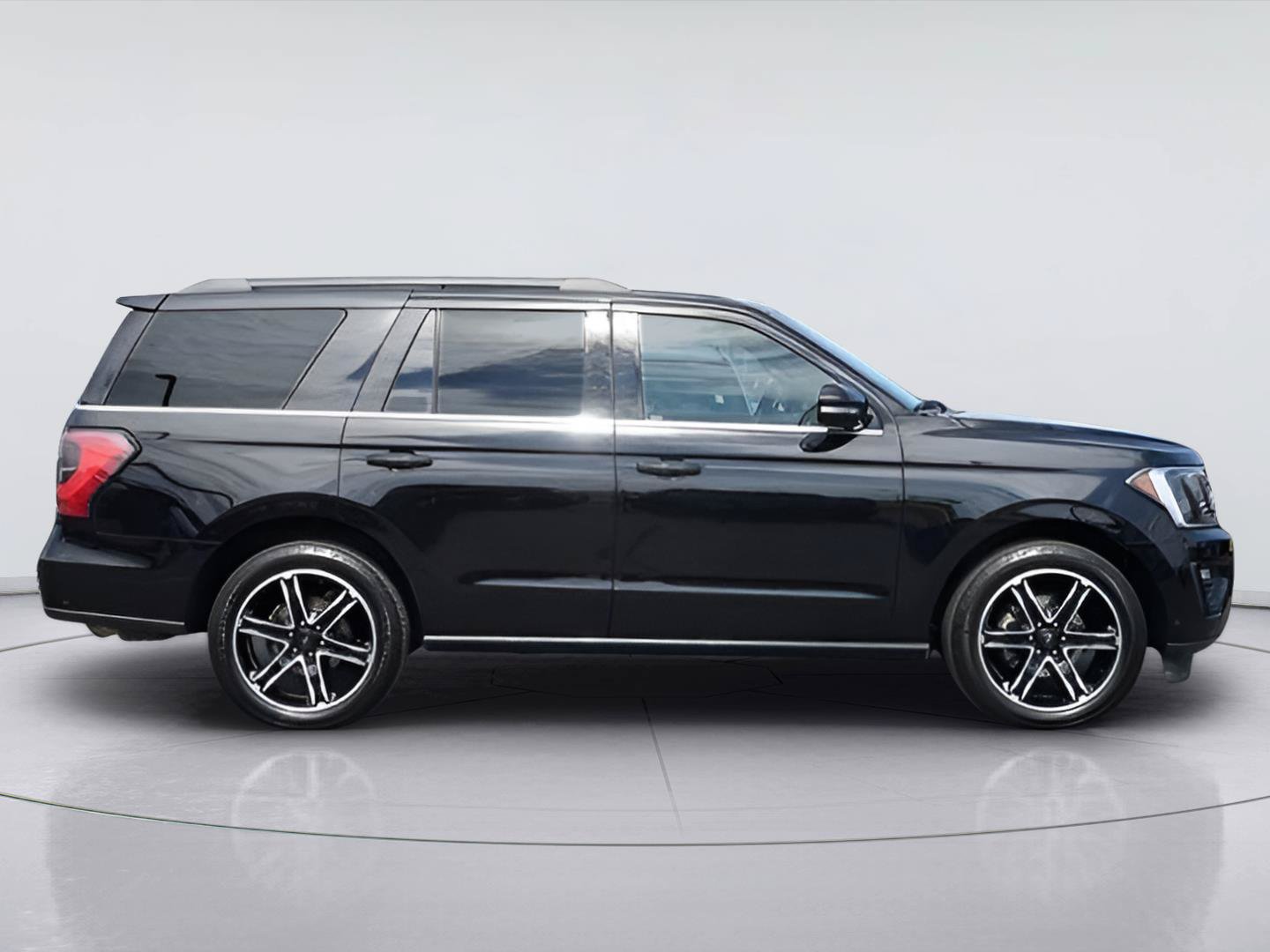 Certified 2021 Ford Expedition Limited AWD/4WD image 5