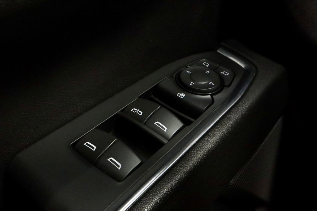 Used 2023 Chevrolet Silverado 1500 LT AWD/4WD image 26