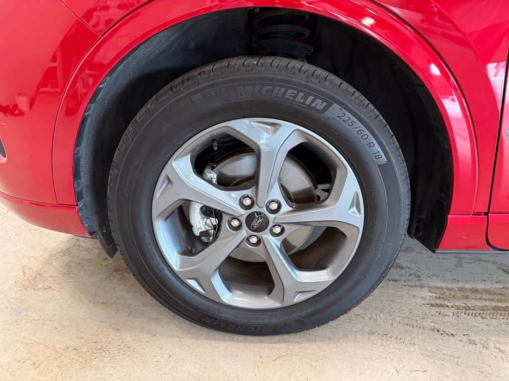 Certified 2024 Ford Escape ST-Line w/ Tech Pack #1 AWD/4WD image 9