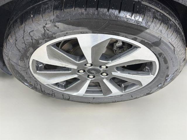 Certified 2025 Ford Escape Platinum AWD/4WD image 30