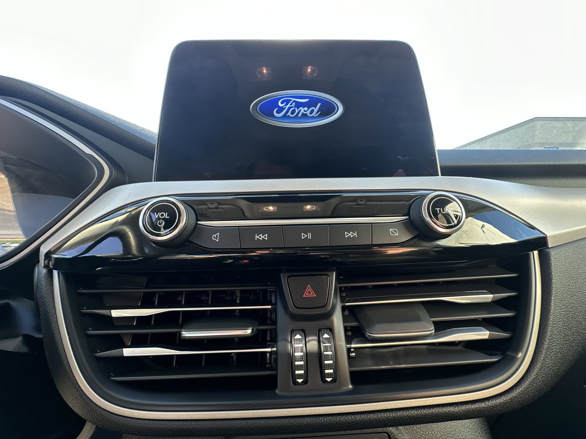 Certified 2022 Ford Escape SEL AWD/4WD image 16