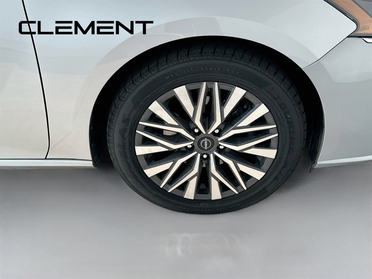 Used 2023 Nissan Altima 2.5 SV FWD image 34