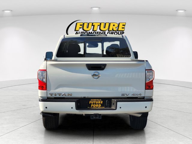 Used 2021 Nissan Titan SV w/ SV Convenience Package AWD/4WD image 8