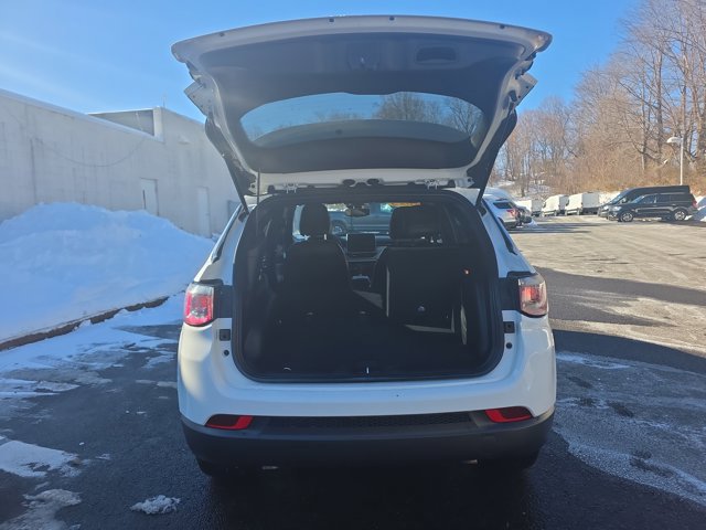 Used 2023 Jeep Compass Latitude w/ Sun and Sound Group image 16