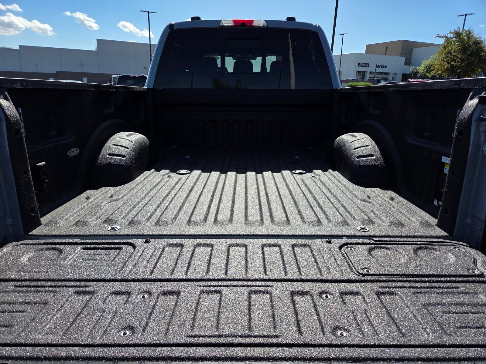 Certified 2024 Ford F350 Platinum w/ Tremor Off-Road Package AWD/4WD image 15