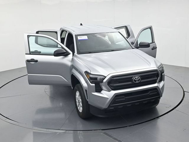 Used 2024 Toyota Tacoma SR w/ SR Upgrade Package AWD/4WD image 45