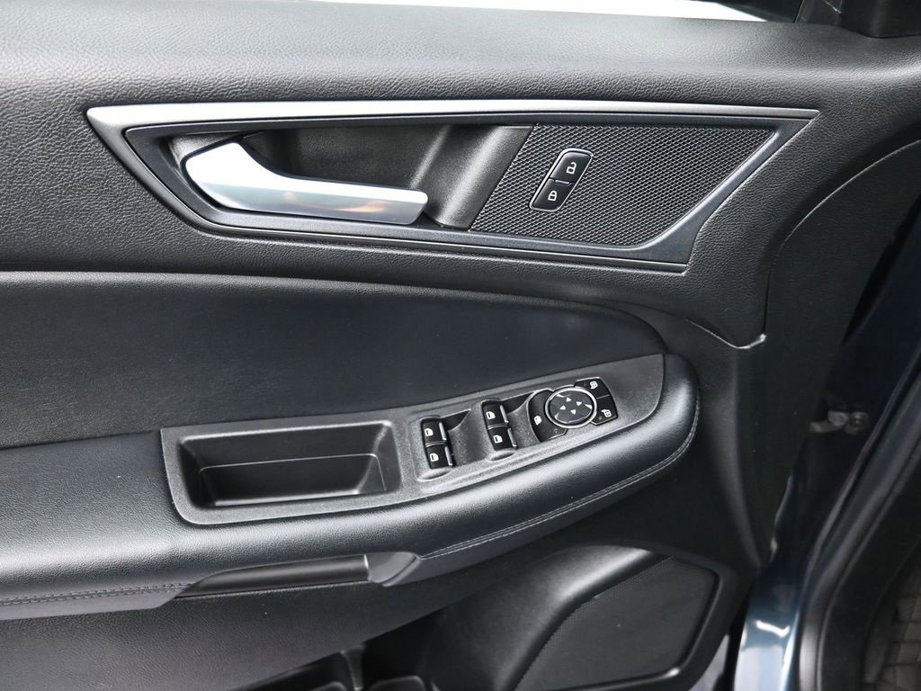 Certified 2022 Ford Edge SE w/ Black Appearance Package image 27