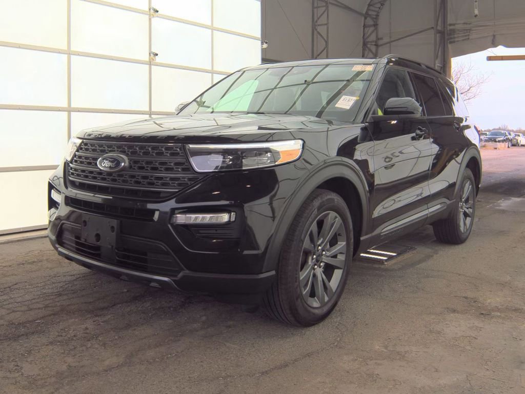 Certified 2023 Ford Explorer XLT w/ Equipment Group 202A AWD/4WD image 2