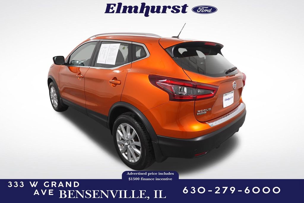 Used 2021 Nissan Rogue Sport SV image 3