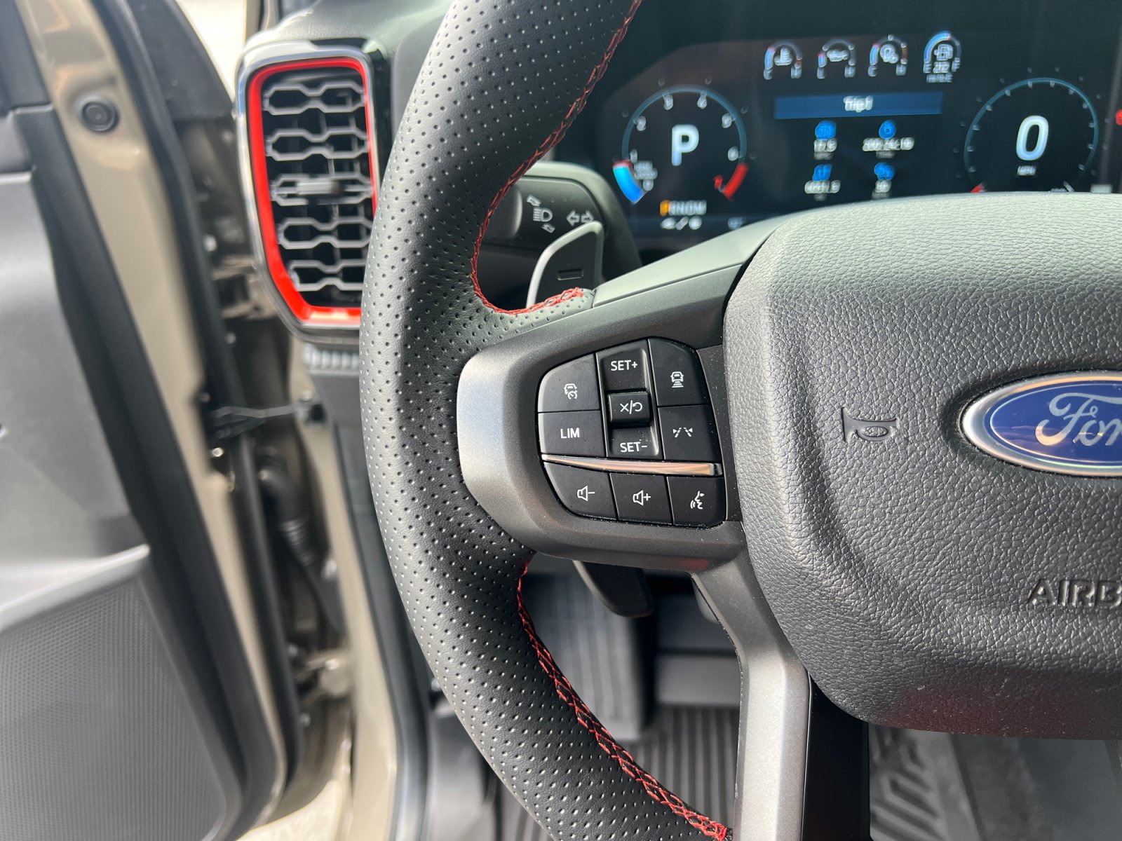 Certified 2025 Ford Ranger Raptor AWD/4WD image 13