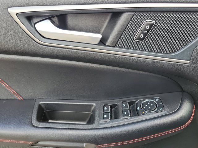 Certified 2023 Ford Edge ST-Line image 24