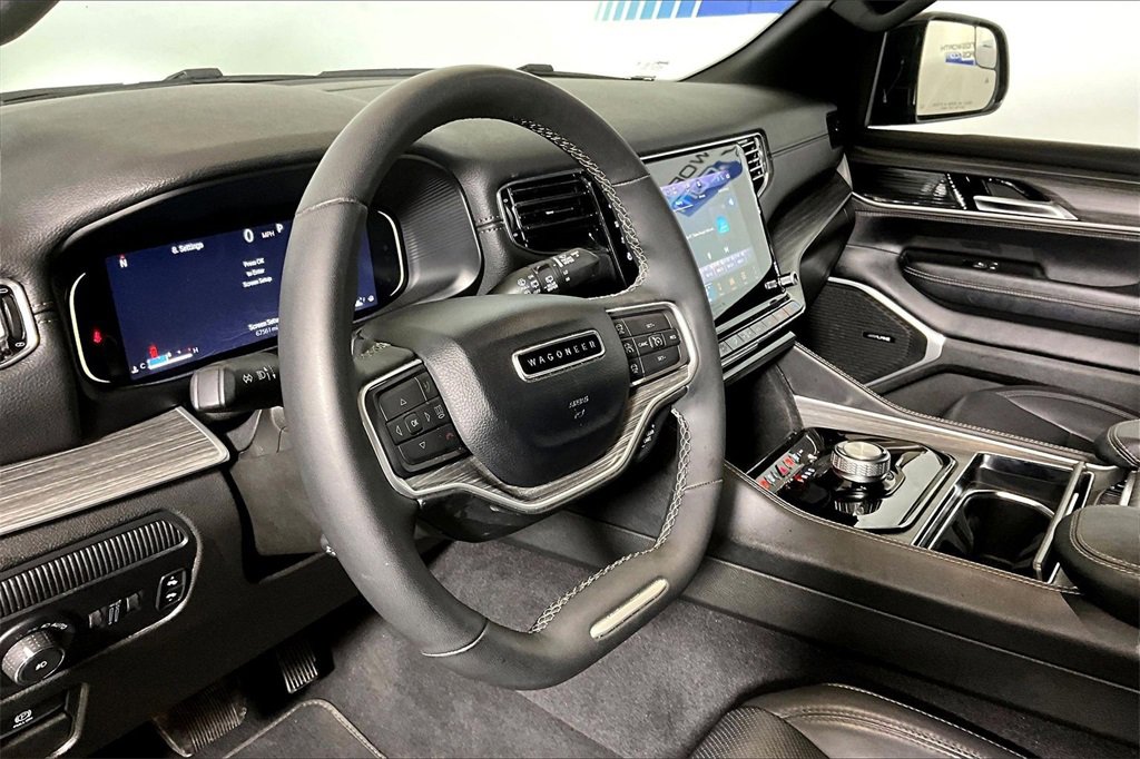 Used 2024 Jeep Wagoneer L Series II image 10