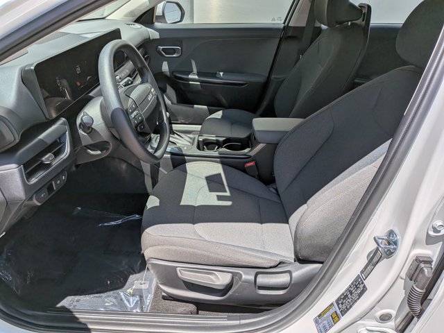 Used 2025 Kia K4 FWD image 15