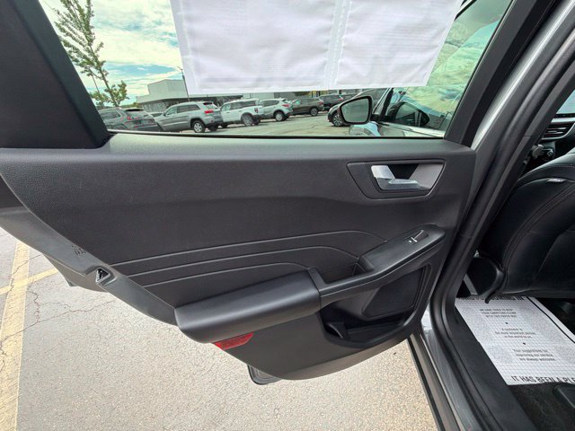 Certified 2025 Ford Escape Platinum AWD/4WD image 19