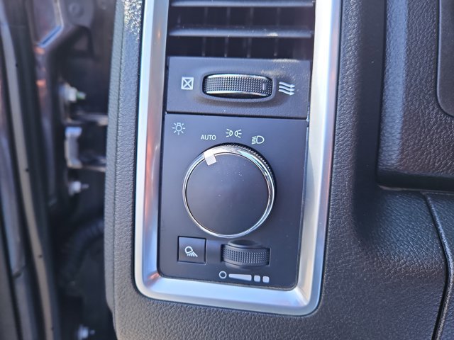 Used 2023 RAM 1500 Classic SLT AWD/4WD image 15