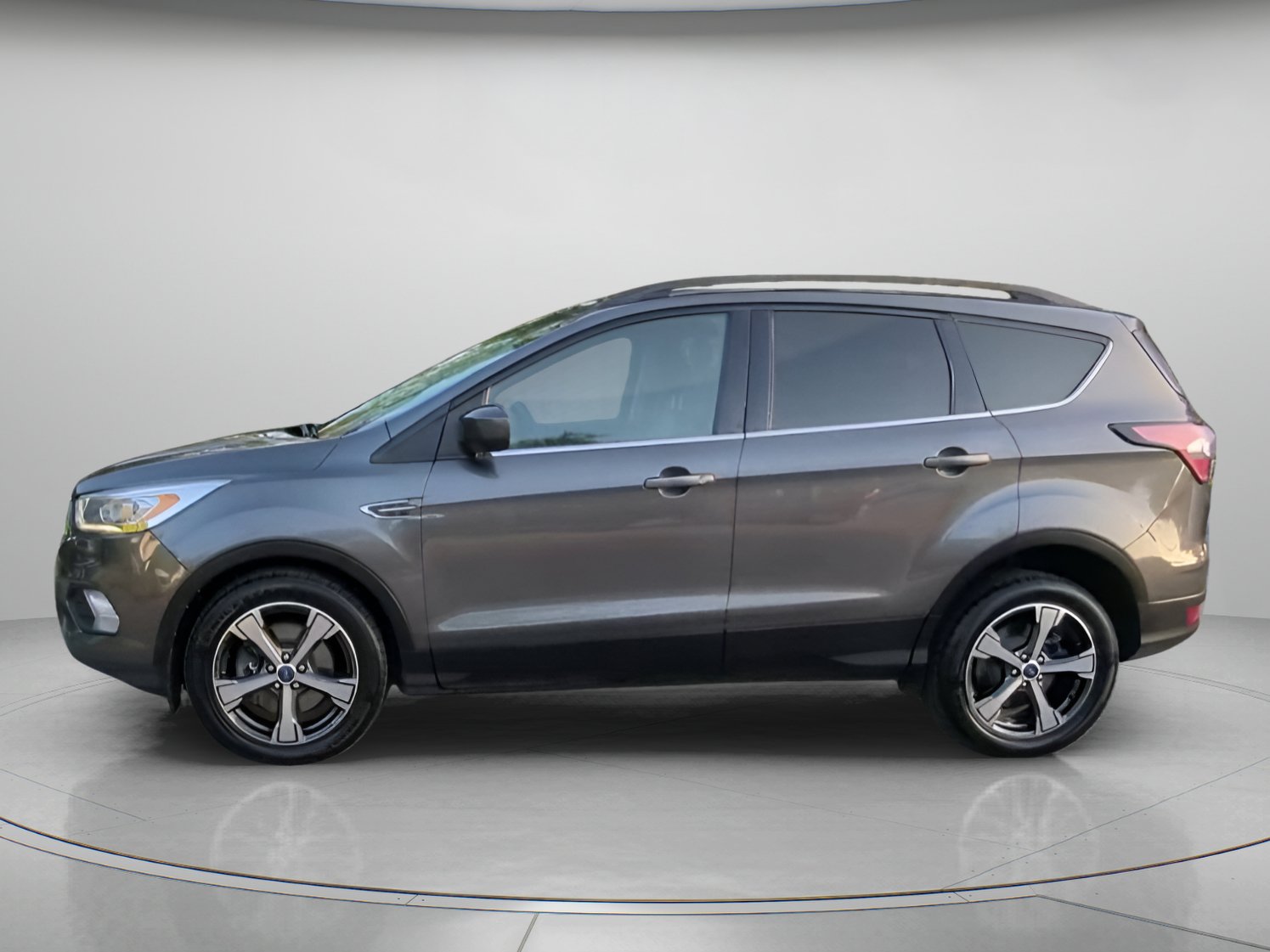 Certified 2017 Ford Escape SE w/ SE Leather Comfort Package FWD image 16