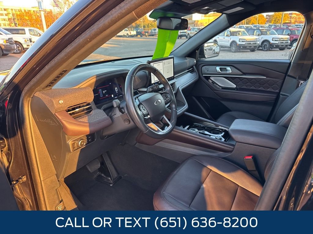 Certified 2025 Ford Explorer Platinum w/ Ultimate Package image 28