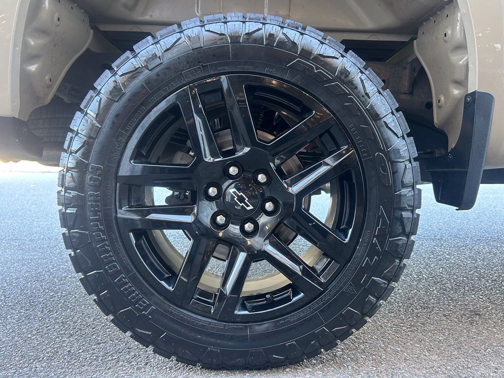 Used 2023 Chevrolet Silverado 1500 LT Trail Boss w/ LPO, Dark Essentials Package AWD/4WD image 34