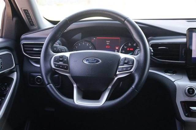 Certified 2024 Ford Explorer XLT w/ Equipment Group 202A AWD/4WD image 25