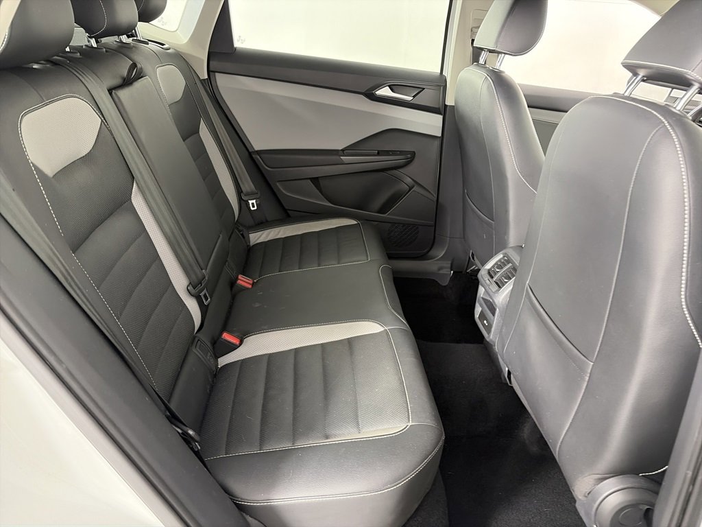 Used 2022 Volkswagen Taos SEL w/ Panoramic Sunroof Package image 29