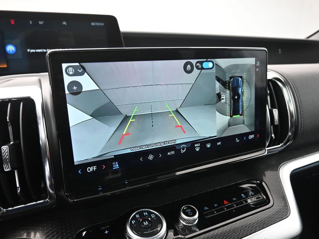 Certified 2025 Ford Expedition Platinum w/ Stealth Appearance Package image 44