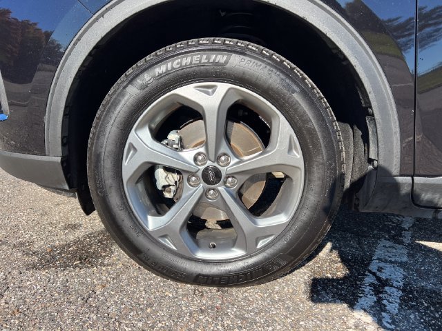 Certified 2025 Ford Escape ST-Line Select AWD/4WD image 16