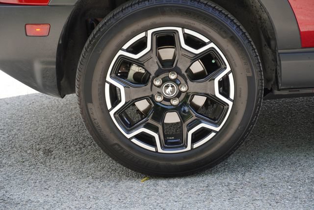 Certified 2025 Ford Bronco Sport Outer Banks w/ Outer Banks Tech Package+ AWD/4WD image 10