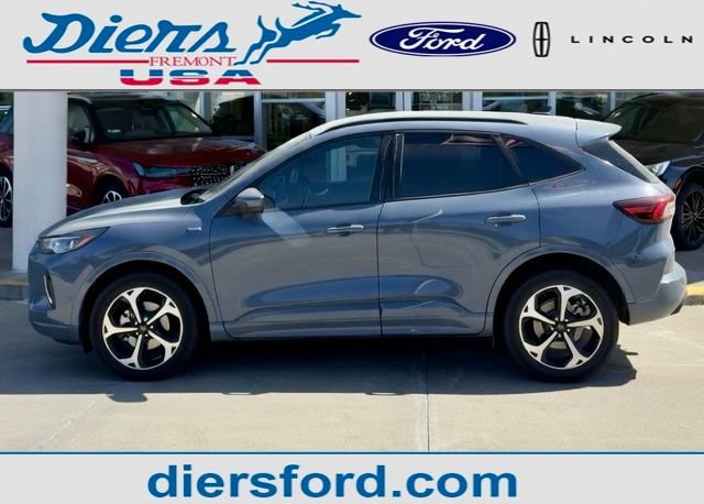 Certified 2023 Ford Escape ST-Line Elite w/ Premium Technology Package AWD/4WD image 1