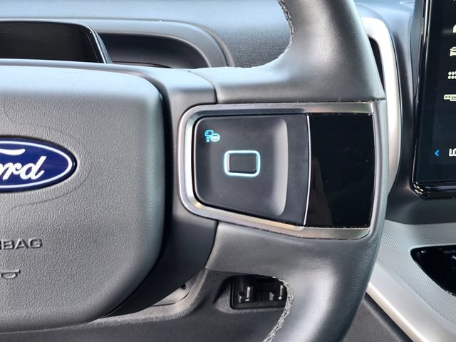 Certified 2025 Ford Expedition Active AWD/4WD image 33
