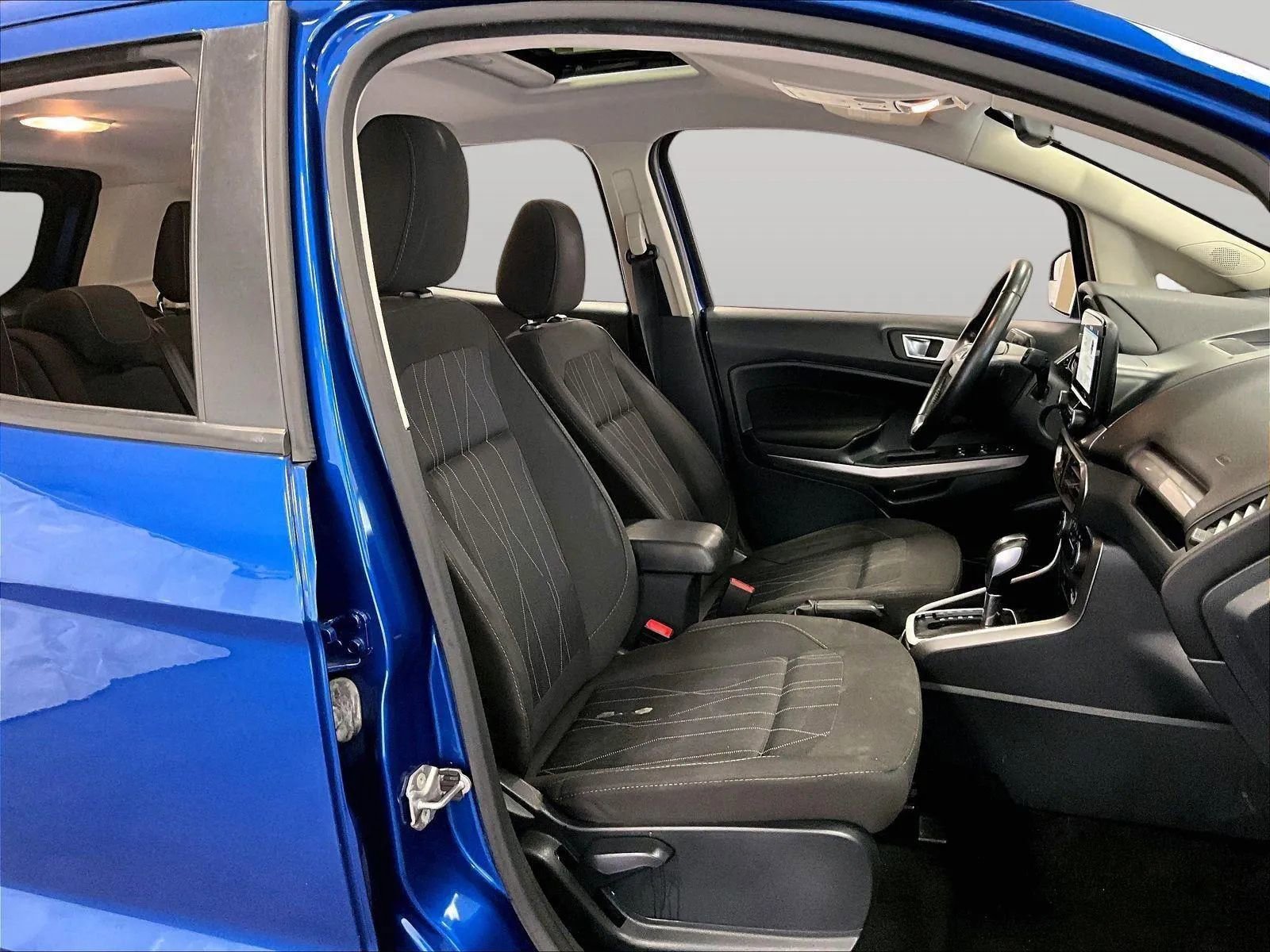 Certified 2019 Ford EcoSport SE image 7