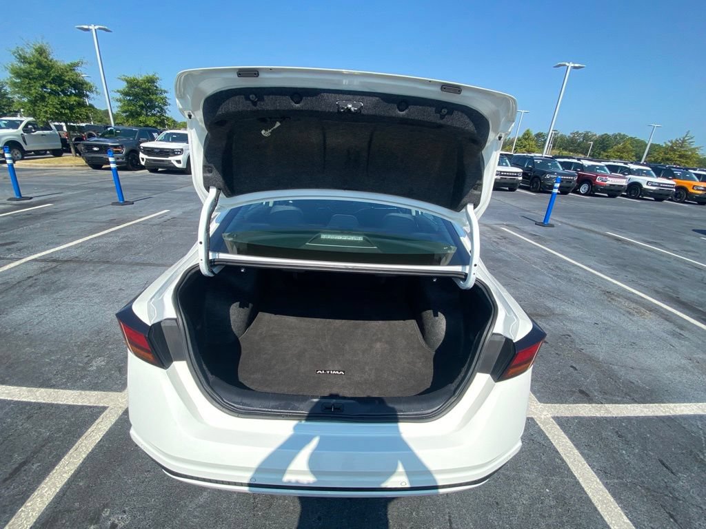 Used 2025 Nissan Altima 2.5 SV FWD image 26