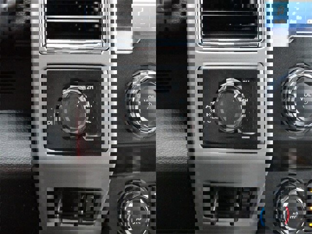 Certified 2021 Ford F350 Lariat w/ Lariat Value Package image 24