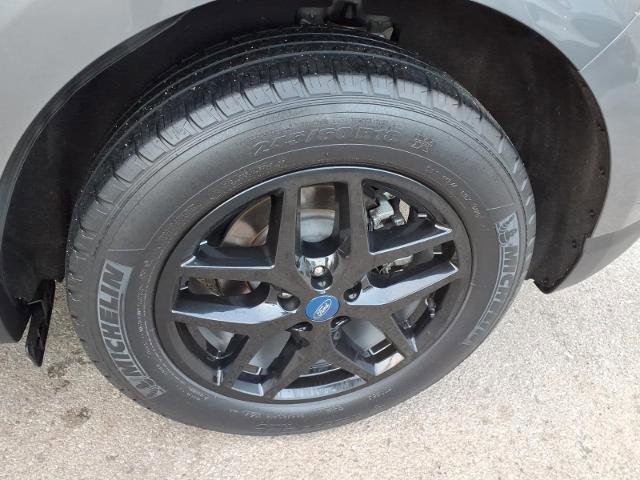 Certified 2021 Ford Edge SE image 6