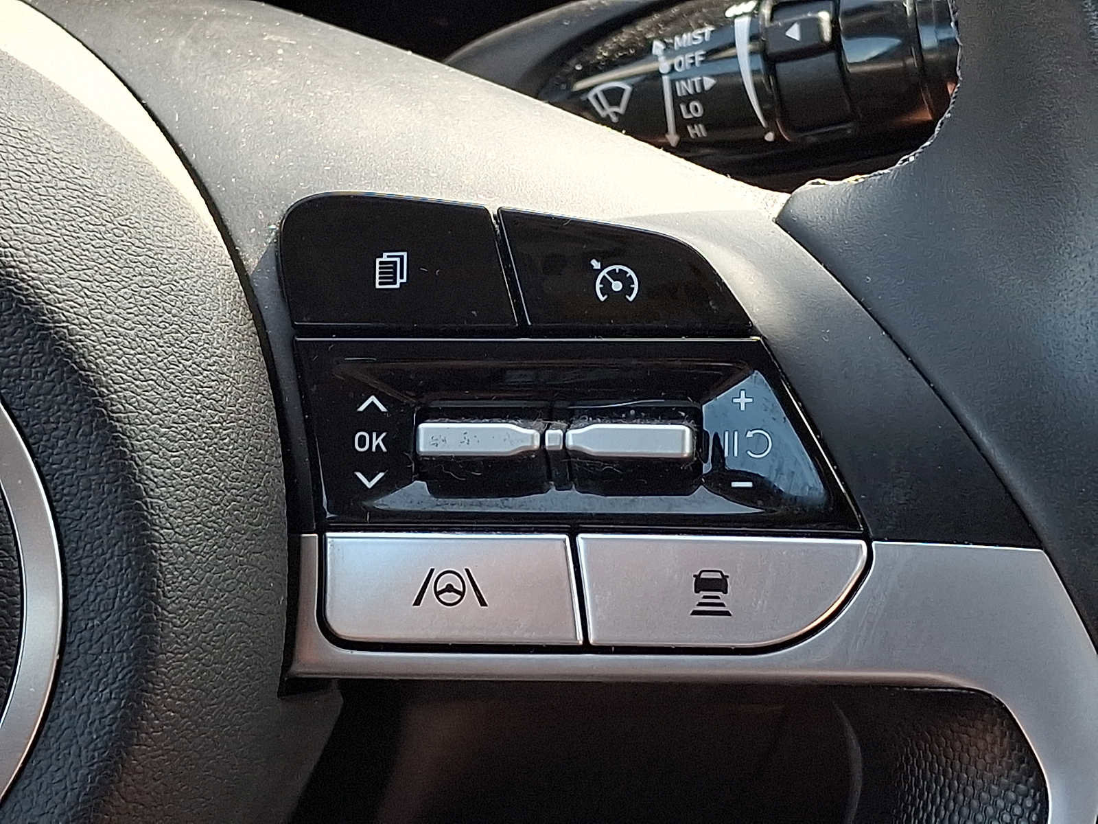 Used 2023 Hyundai Elantra SEL w/ Convenience Package FWD image 22