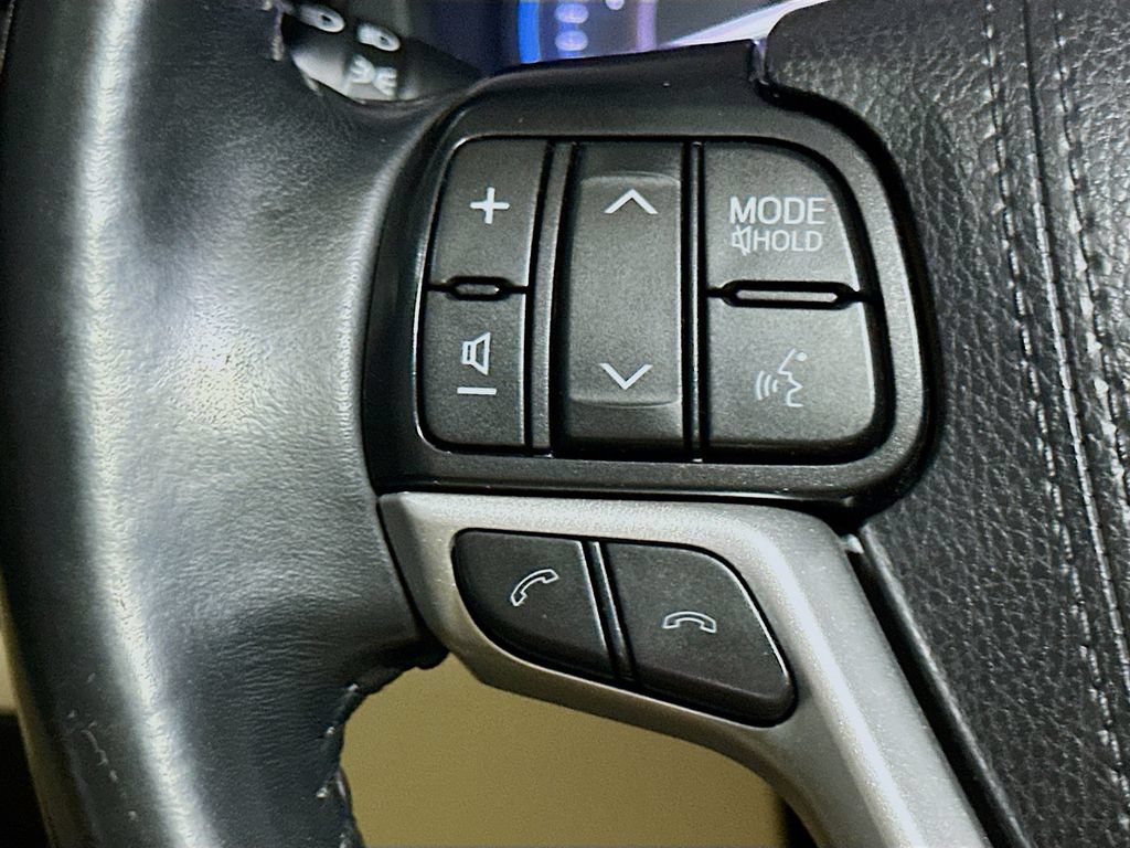 Used 2019 Toyota Highlander XLE w/ Protection Package #3 AWD/4WD image 35