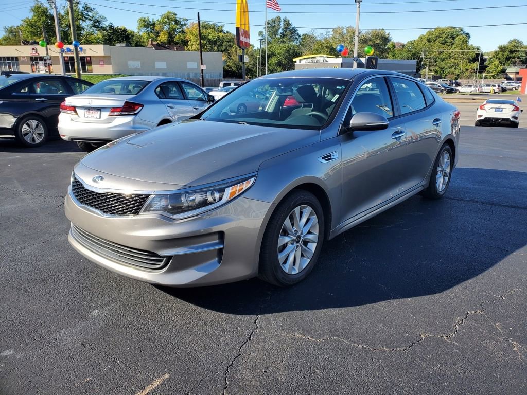 Used 2018 Kia Optima LX w/ Convenience Package image 2