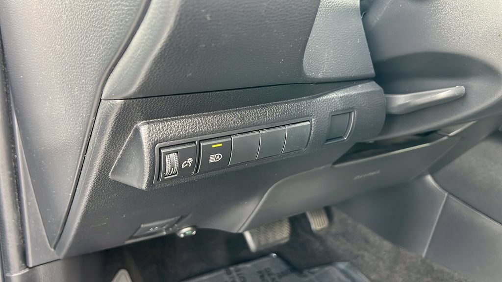 Used 2022 Toyota Corolla SE w/ Carpet Mat Package (TMS) FWD image 13