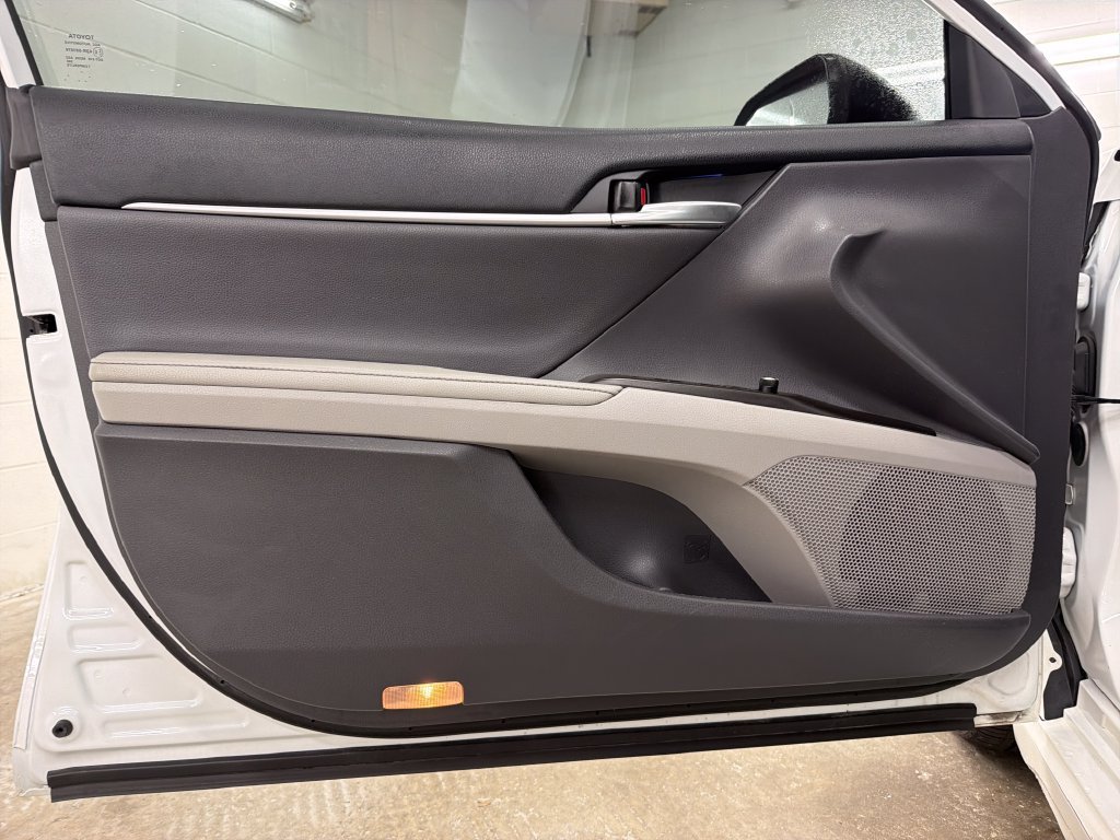 Used 2023 Toyota Camry XSE w/ Navigation Package FWD image 16