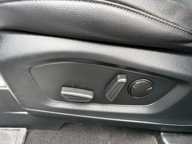 Certified 2023 Ford Explorer ST-Line w/ Class IV Trailer Tow Package image 17