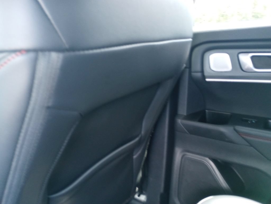 Certified 2025 Ford Explorer ST RWD image 19