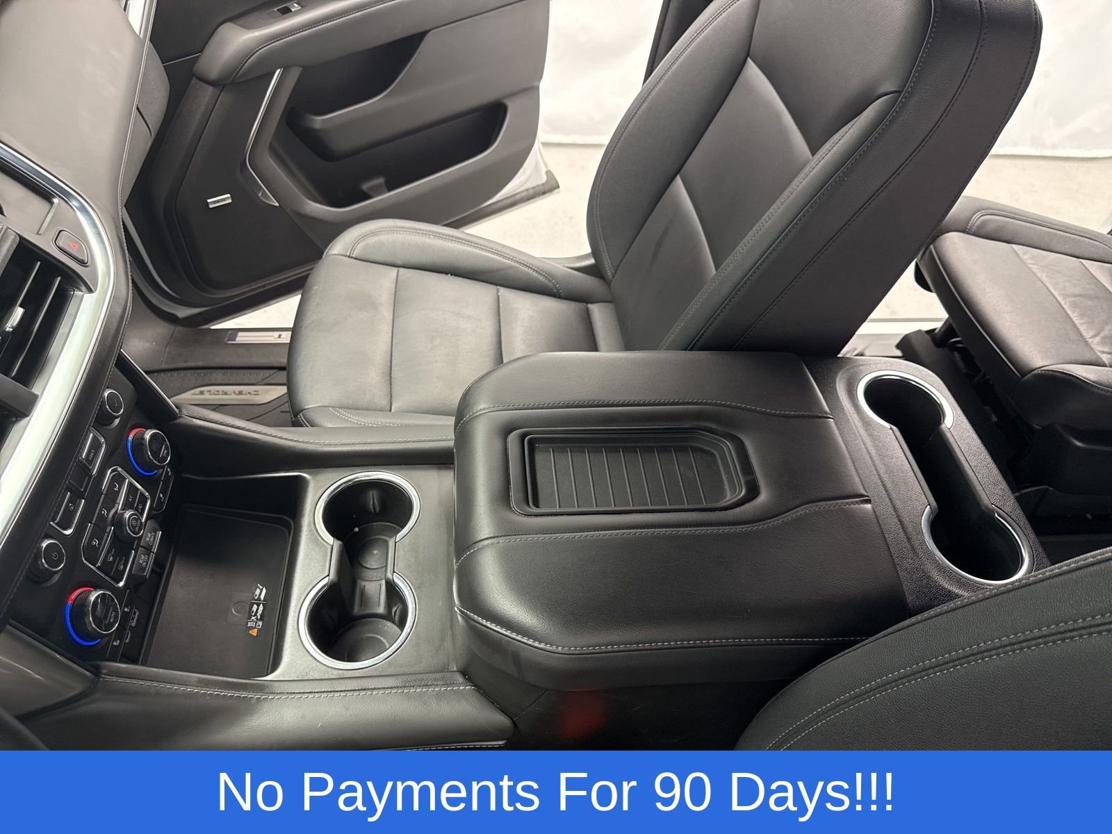 Used 2023 Chevrolet Suburban Z71 w/ Luxury Package image 31