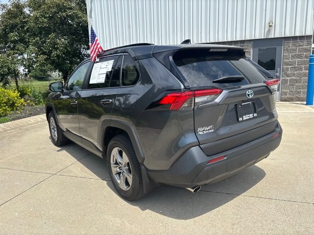 Used 2022 Toyota RAV4 XLE w/ Convenience Package AWD/4WD image 10