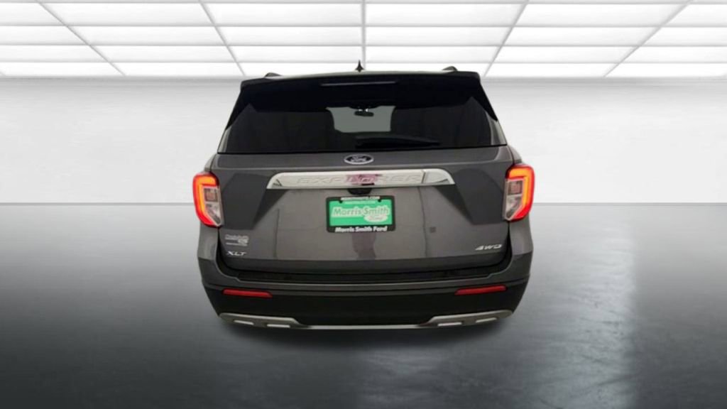 Certified 2022 Ford Explorer XLT w/ Equipment Group 202A image 8