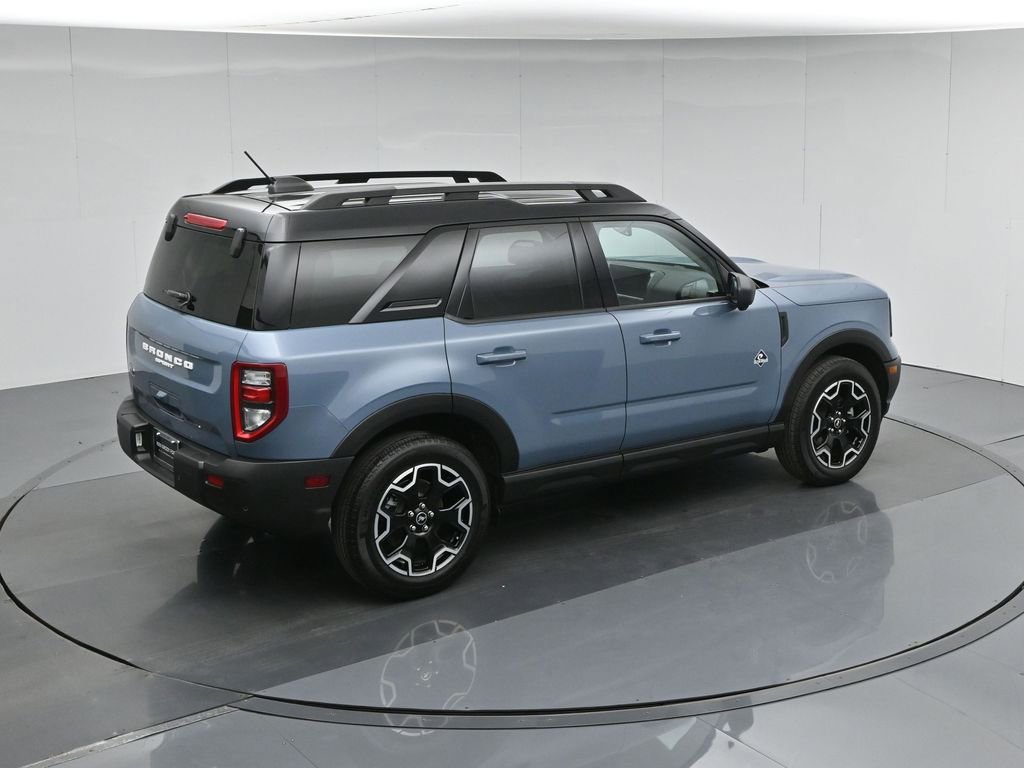 Certified 2025 Ford Bronco Sport Outer Banks w/ Outer Banks Tech Package+ AWD/4WD image 43