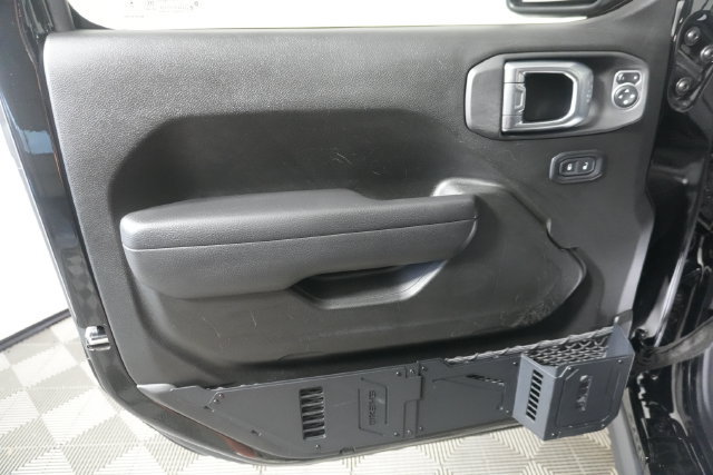 Used 2025 Jeep Wrangler Sport AWD/4WD image 27