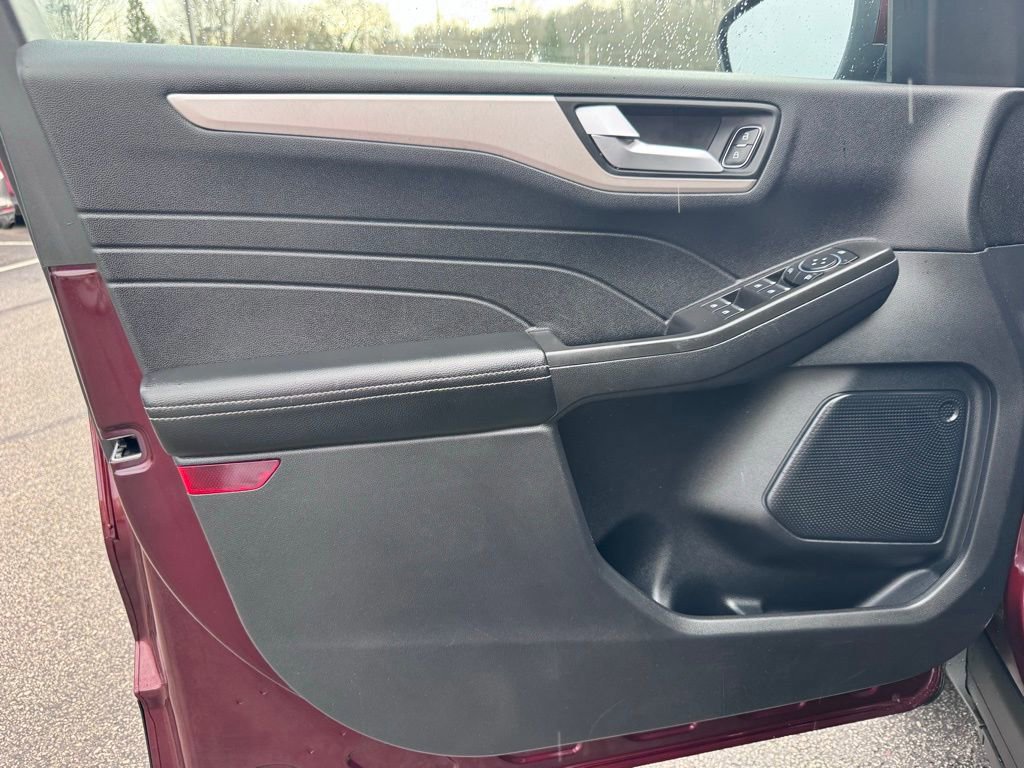 Certified 2021 Ford Escape SE image 21