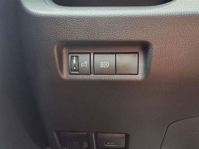 Used 2025 Toyota RAV4 XLE AWD/4WD image 11